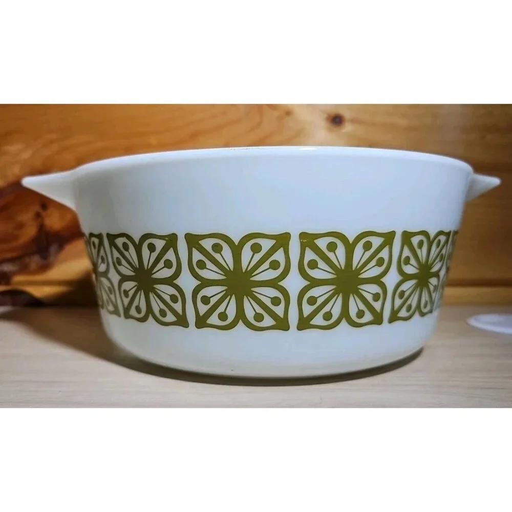 Pyrex Verde Square Green Flower 475-B 2 1/2 Qt Casserole Dish Vintage Bakeware